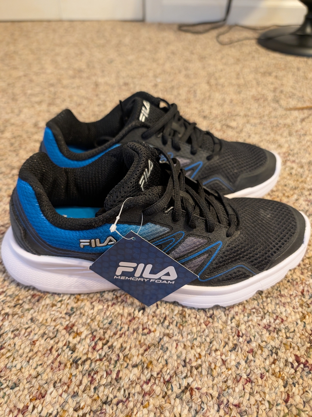 FILA Men's Black and Blue Lightweight Memory Foam Sneakers